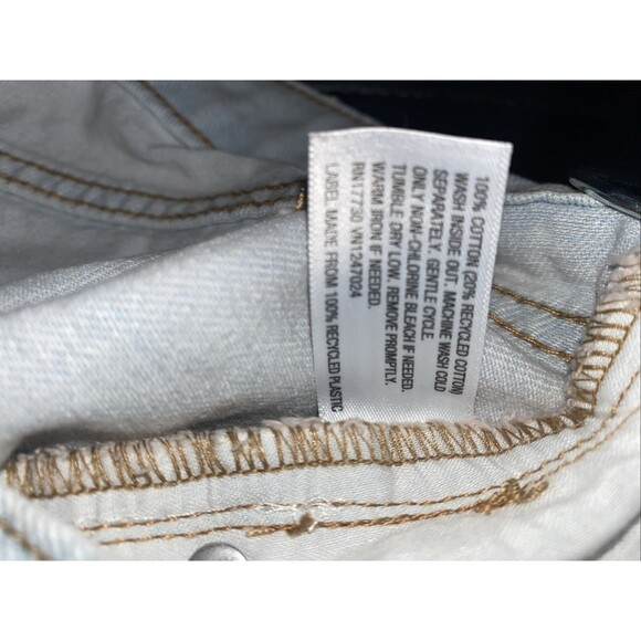 Women Super High Rise Distressed Cutoff  Button Fly Denim Shorts 2.5 Inseam 10 - Picture 9 of 9